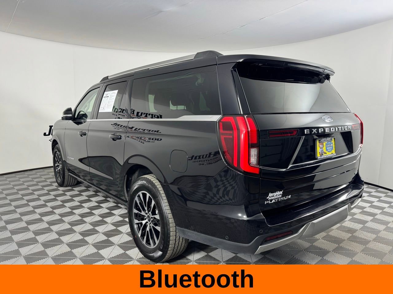 Used 2025 Ford Expedition Max Platinum image 9