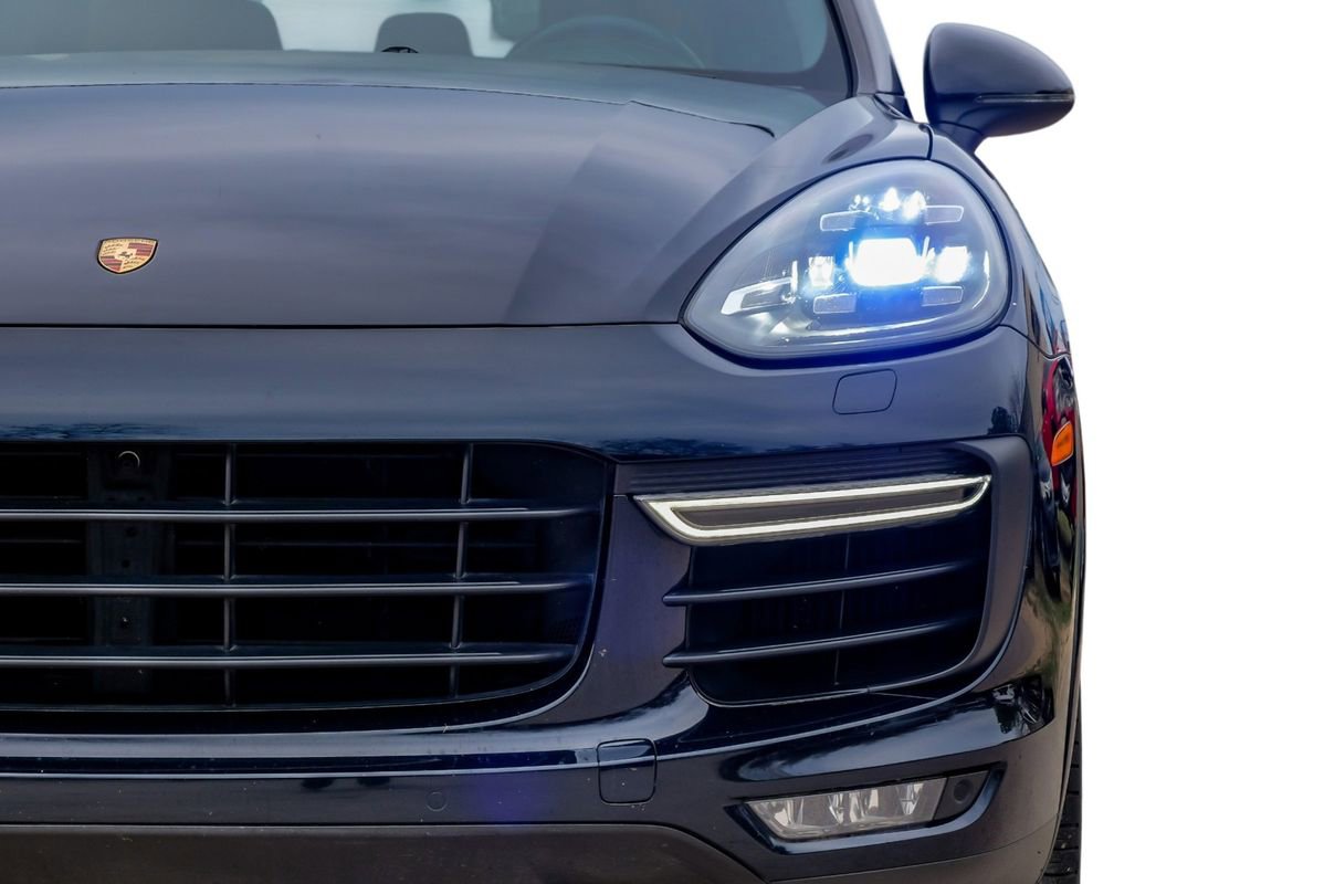 Used 2018 Porsche Cayenne Turbo image 51
