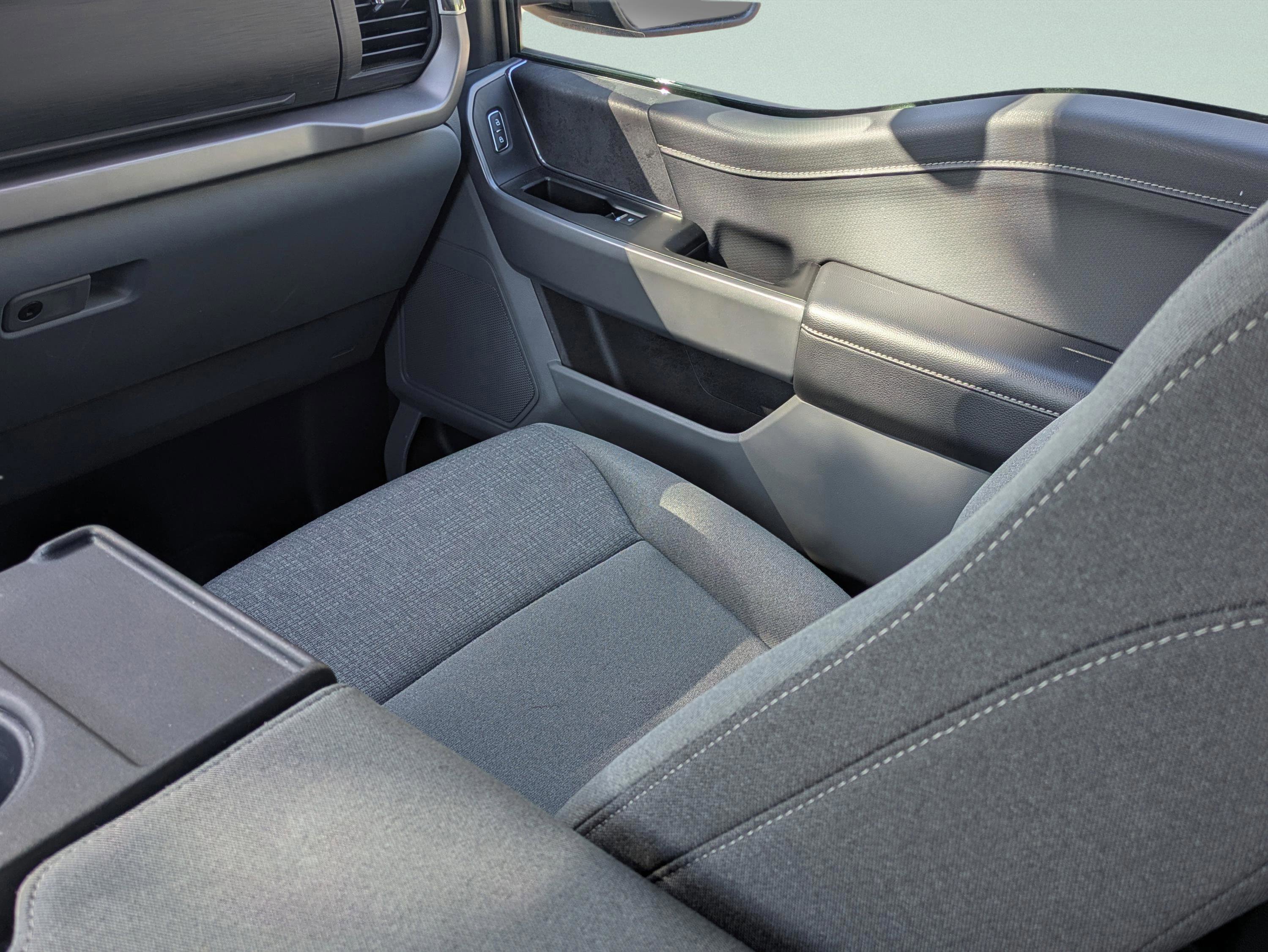 Used 2025 Ford F150 XLT w/ Equipment Group 301A Standard image 21