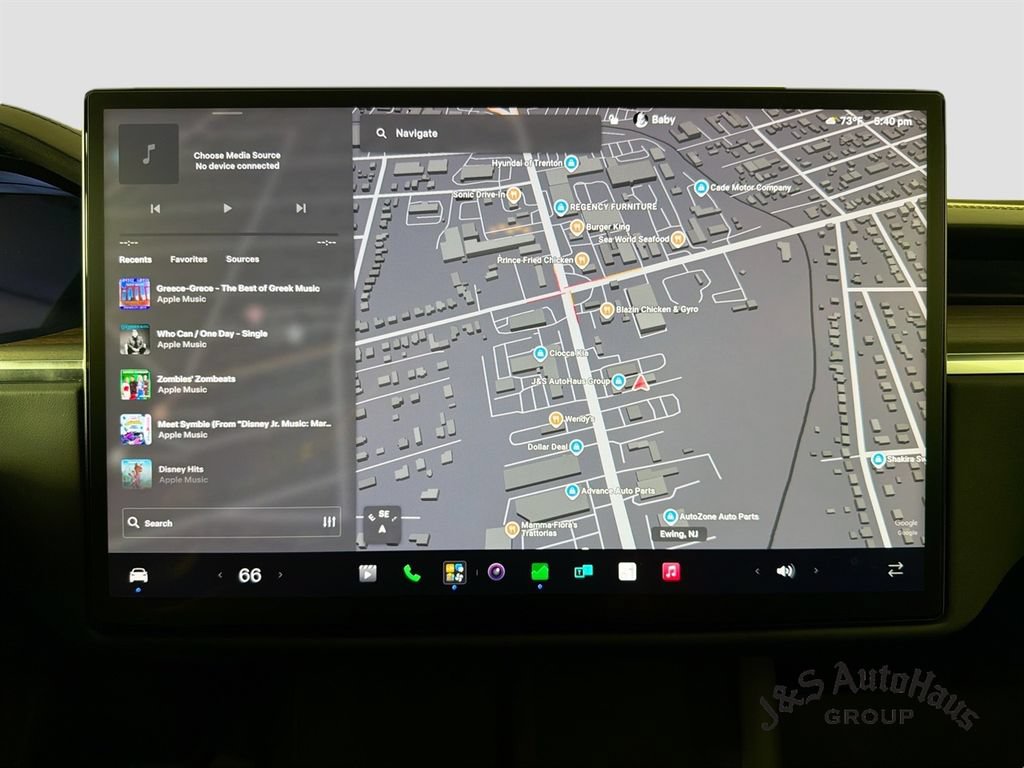 Used 2024 Tesla Model X AWD/4WD image 18
