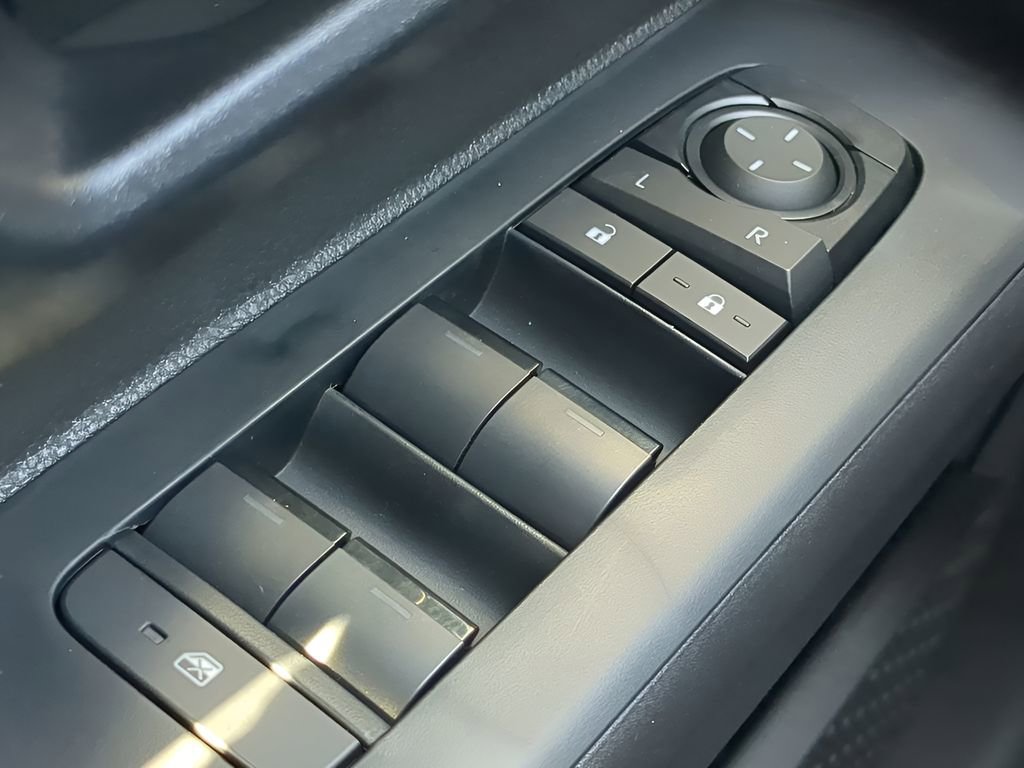 Used 2025 Toyota Tacoma SR5 image 30