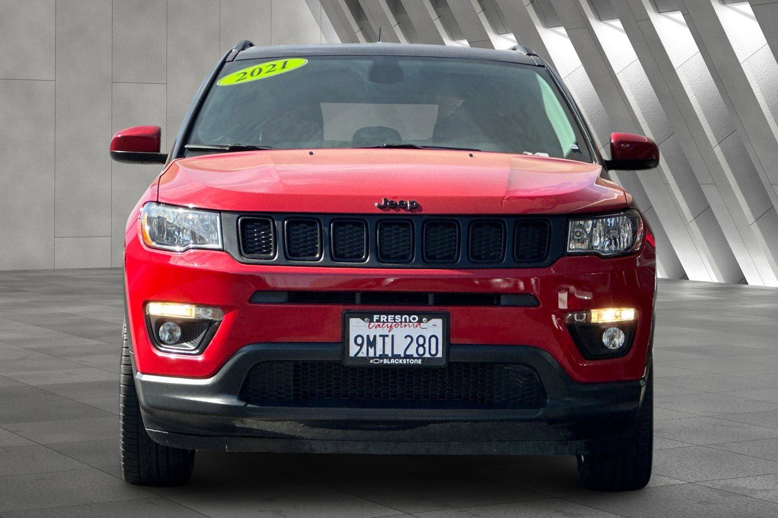 Used 2021 Jeep Compass Latitude image 9