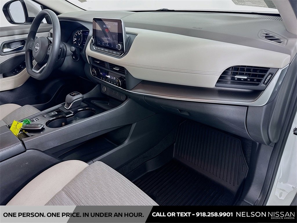 Certified 2023 Nissan Rogue SV image 27