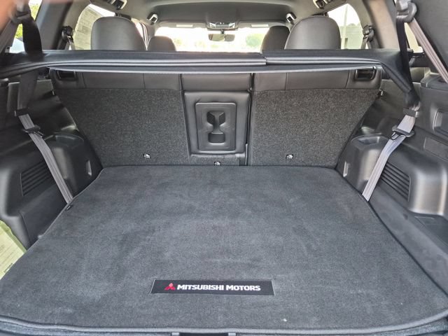 New 2026 Mitsubishi Outlander LE FWD image 32