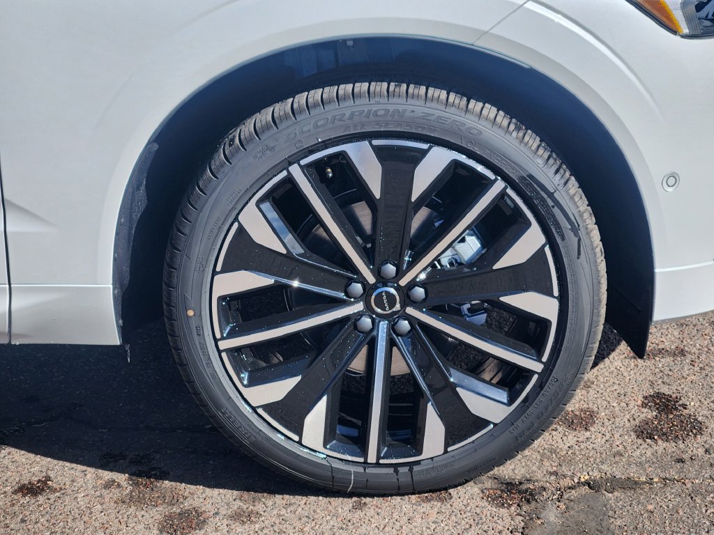 New 2026 Volvo XC60 B5 Ultra w/ Climate Package AWD/4WD image 30