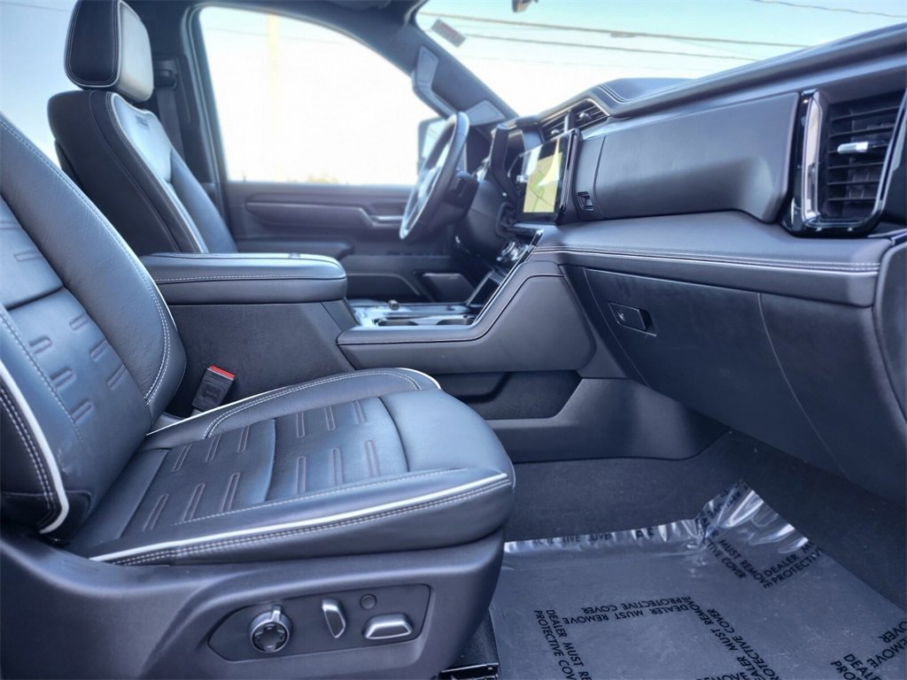 Used 2024 GMC Sierra 2500 AT4X image 9