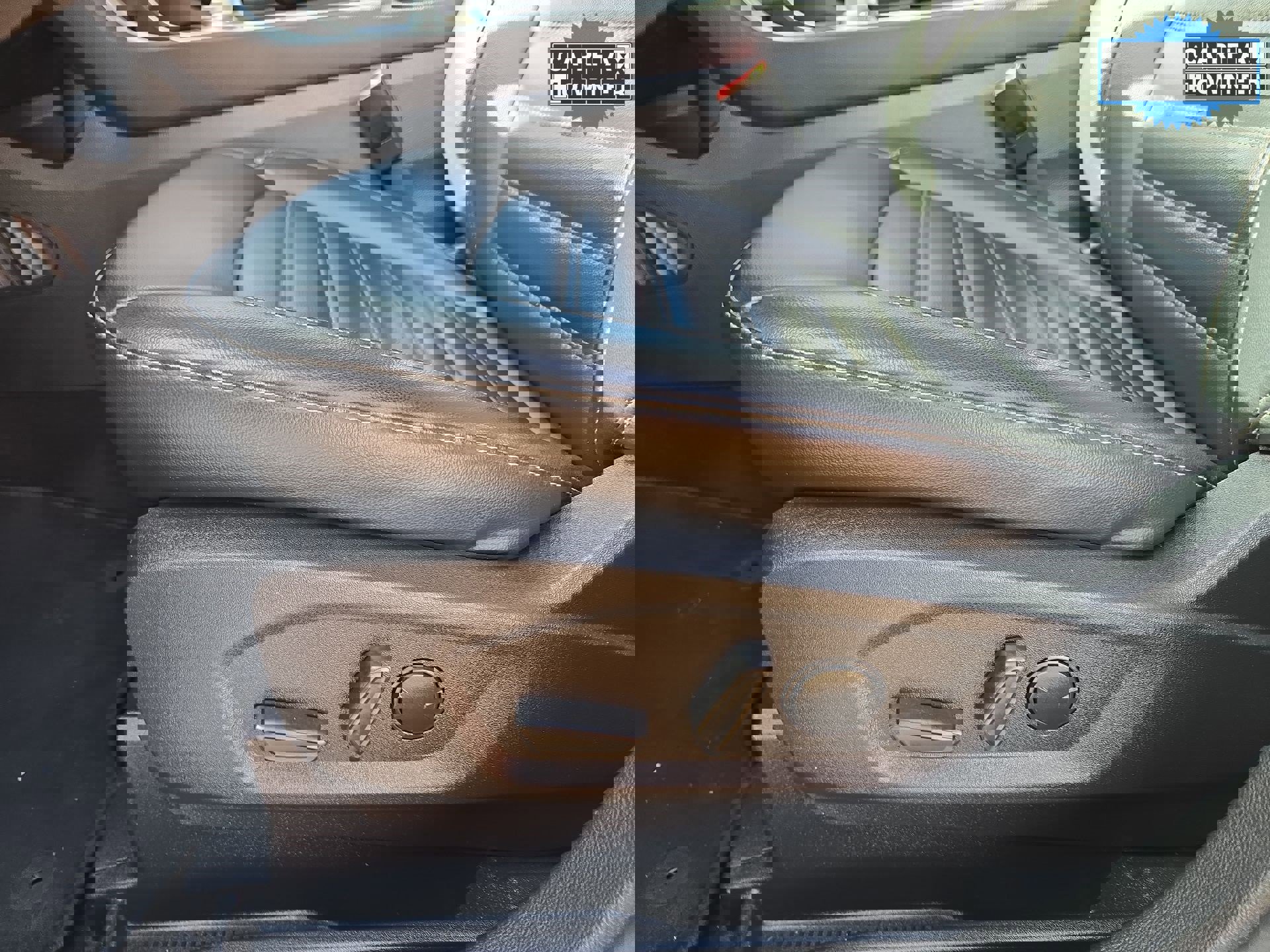 Used 2024 Ford Edge SEL image 17