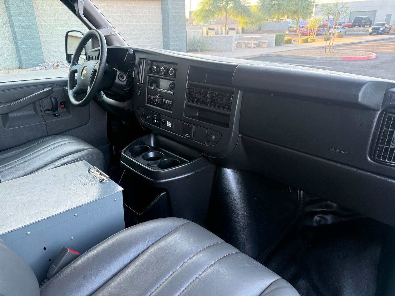 Used 2017 Chevrolet Express 2500 RWD image 14