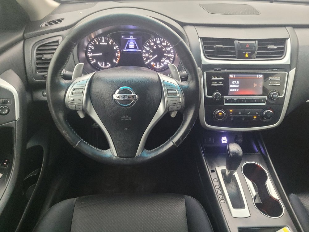 Used 2016 Nissan Altima 2.5 SR w/ Interior Lighting Package image 22