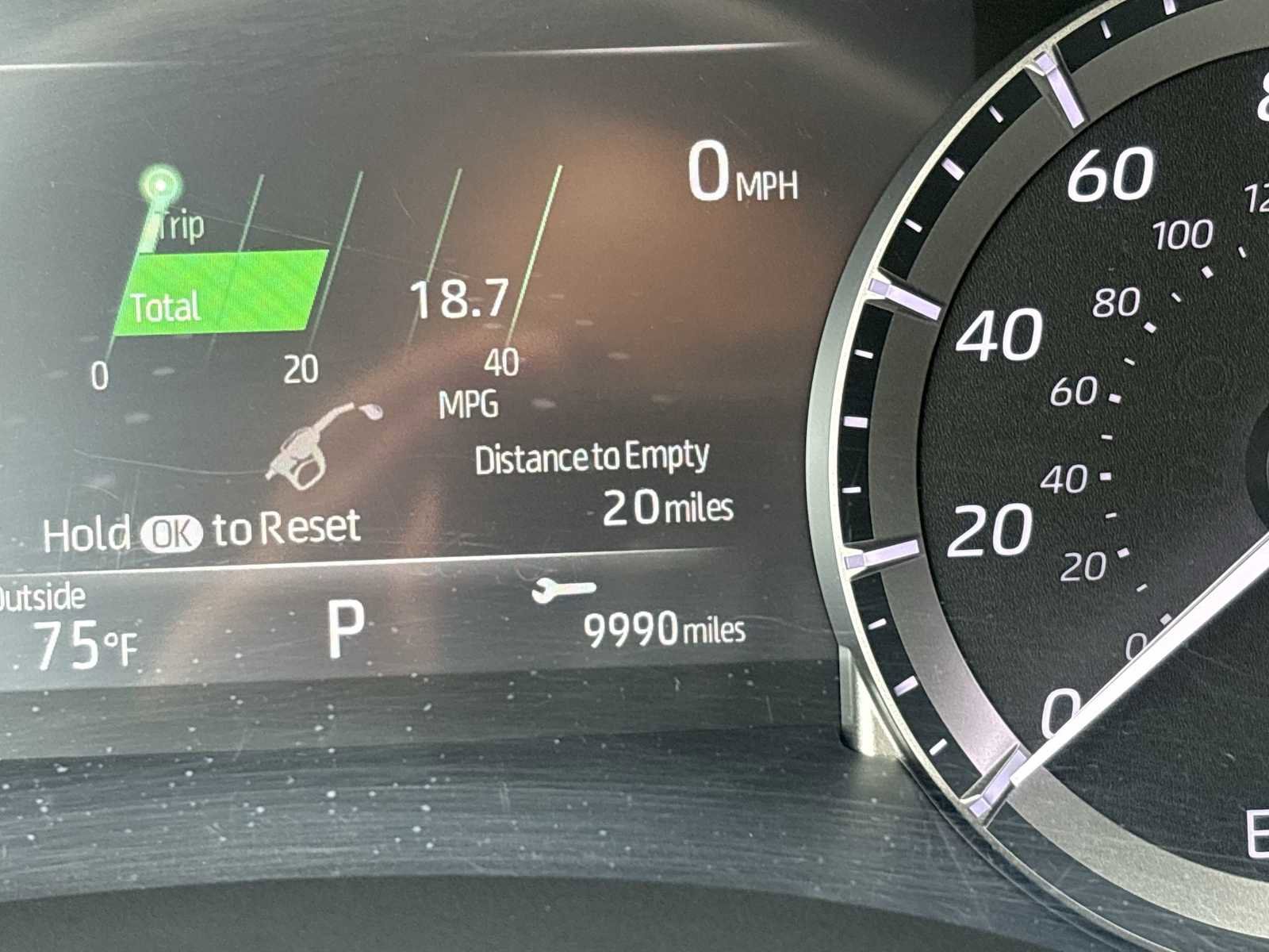 Used 2023 Toyota Highlander L image 10