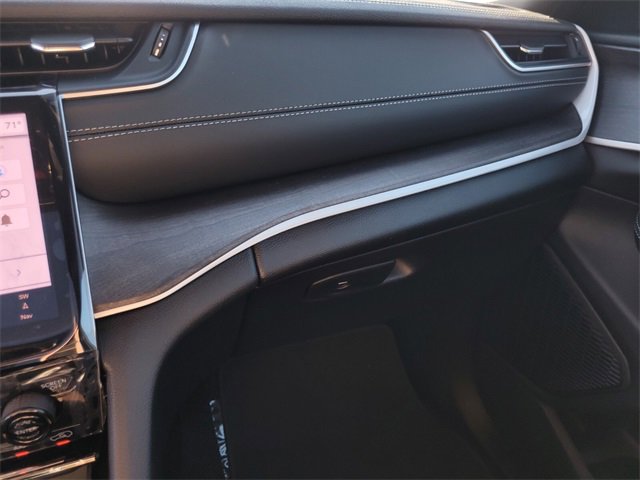 New 2025 Jeep Grand Cherokee Limited image 28