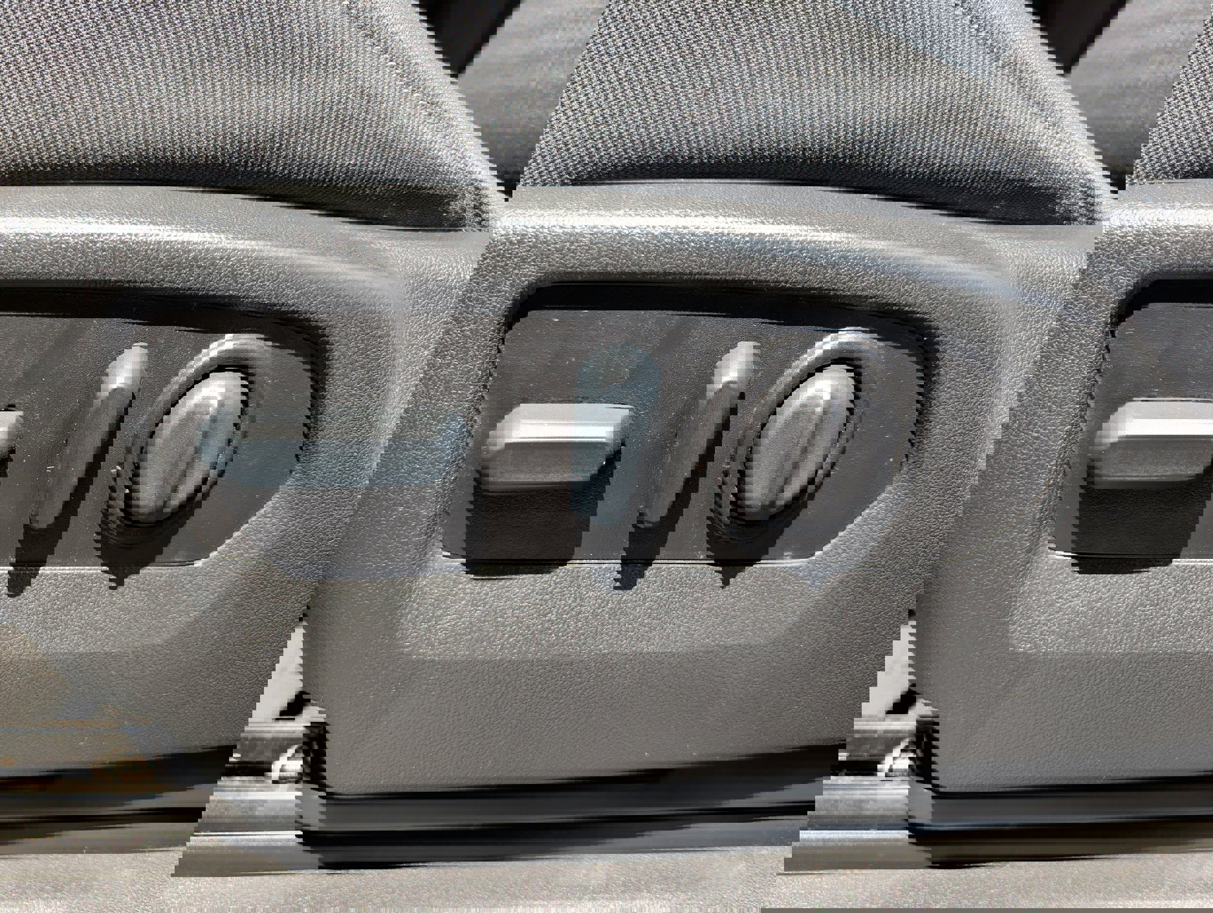 Used 2022 Chevrolet Silverado 1500 RST AWD/4WD image 22