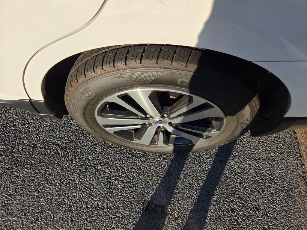 Used 2018 Subaru Outback 2.5i Limited image 8