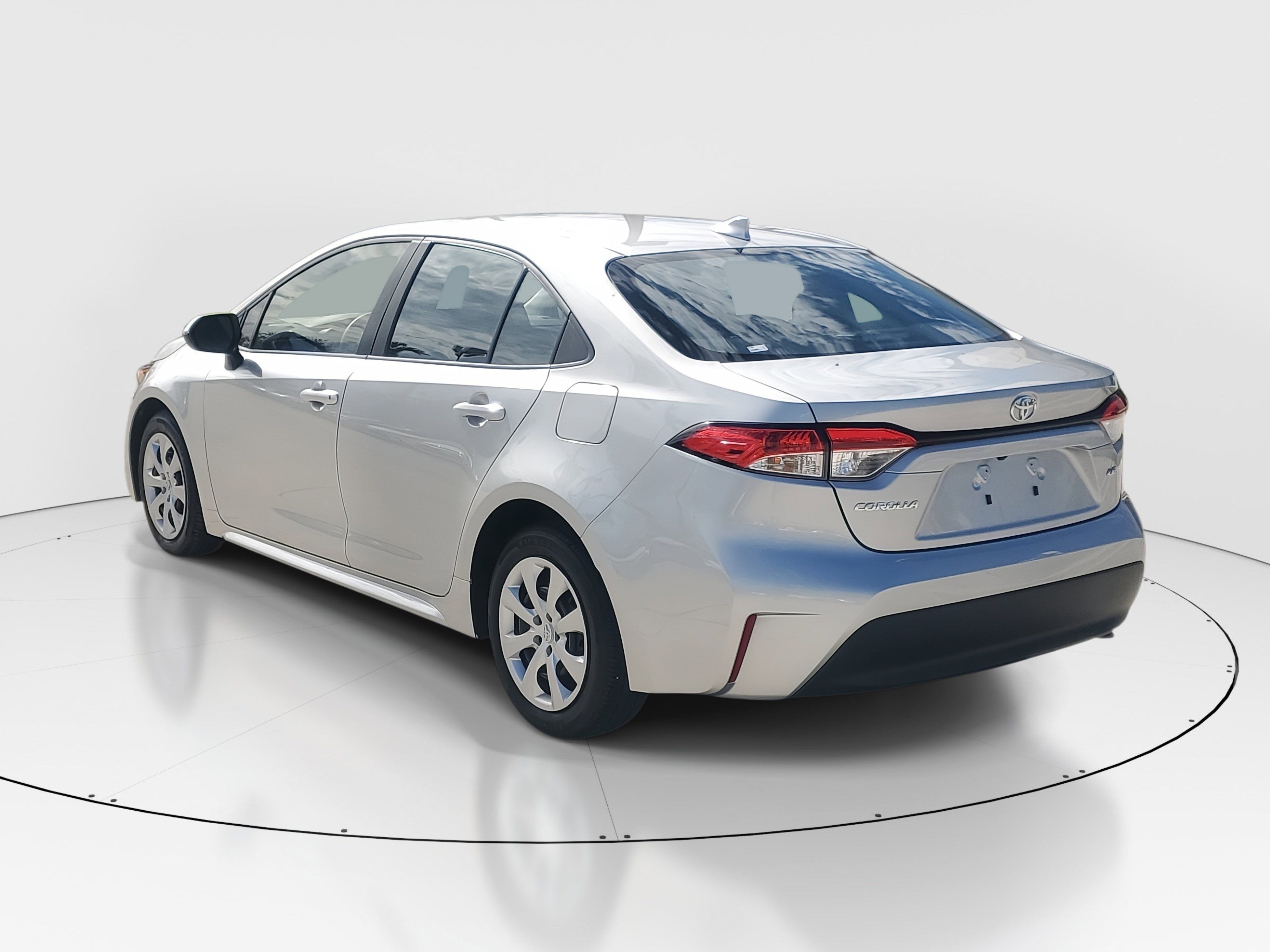 Used 2024 Toyota Corolla LE image 5