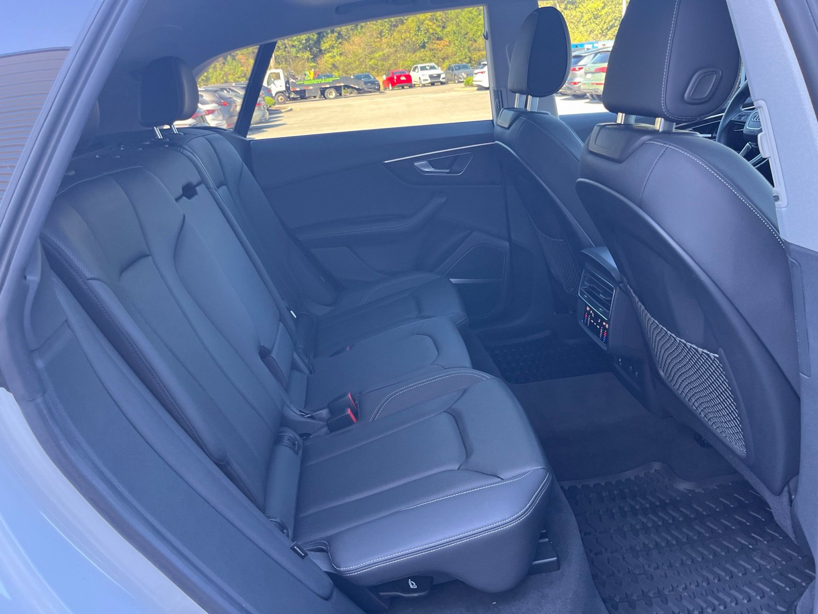 Used 2023 Audi Q8 Premium Plus AWD/4WD image 36