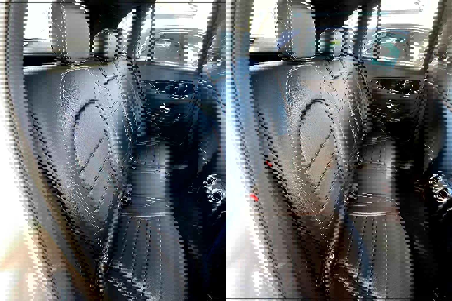 Certified 2022 Mercedes-Benz GLC 300 4MATIC w/ Driver Assistance Package image 17