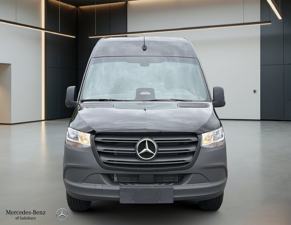 Used 2025 Mercedes-Benz Sprinter 2500 image 2