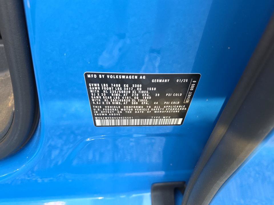Used 2025 Volkswagen ID. Buzz Pro S Plus RWD image 9