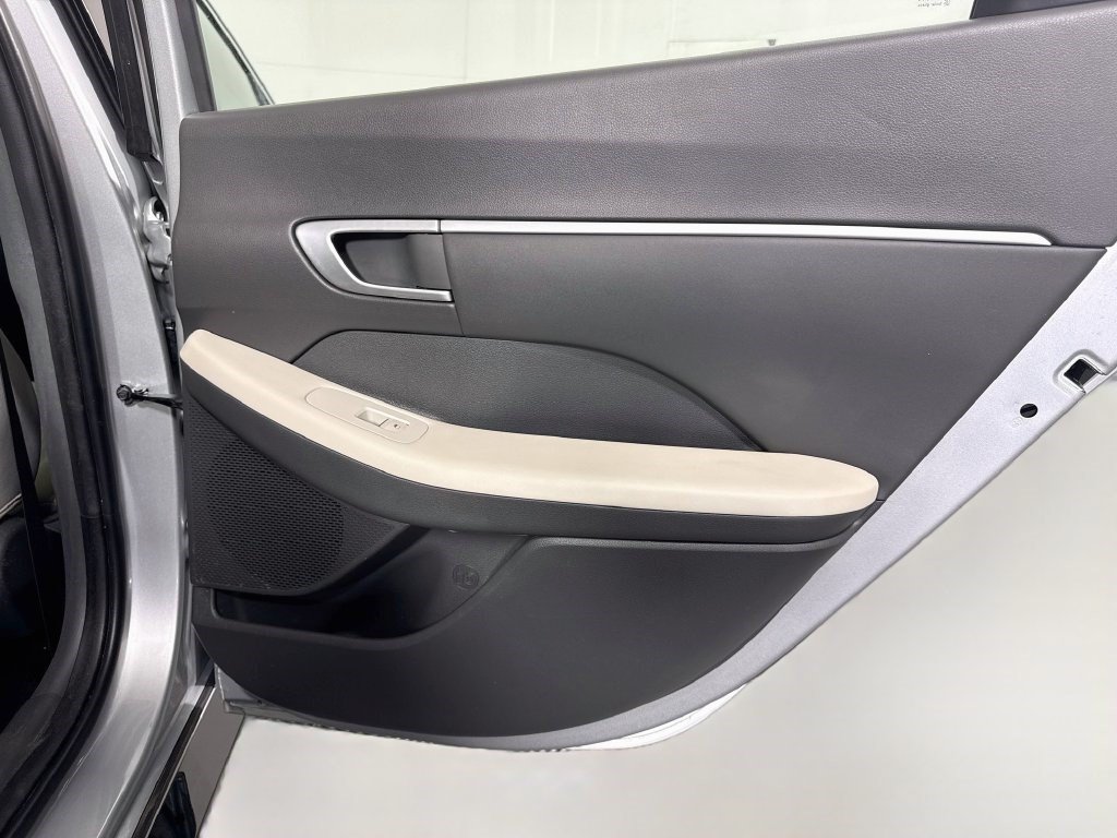Used 2024 Hyundai Sonata SEL w/ Convenience Package FWD image 27