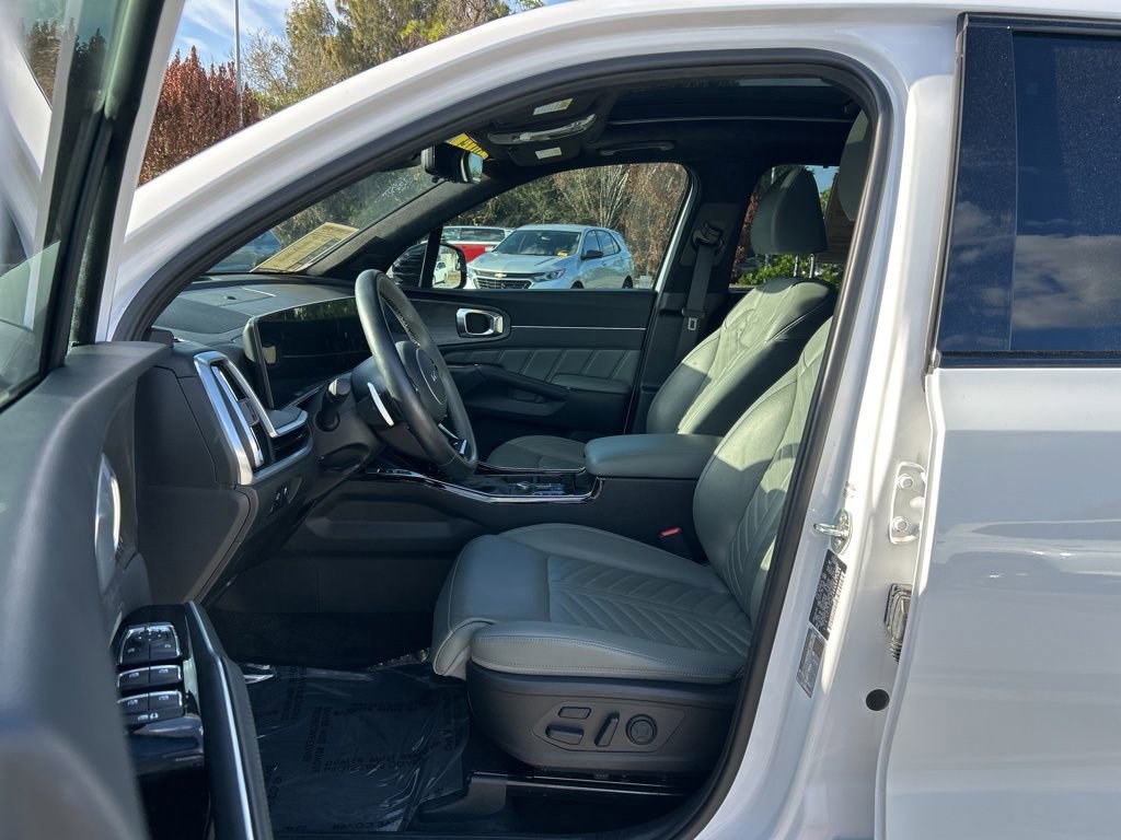 Used 2024 Kia Sorento SX Prestige w/ Sage Leather Package image 15
