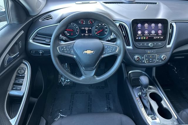 Used 2023 Chevrolet Malibu LT FWD image 16
