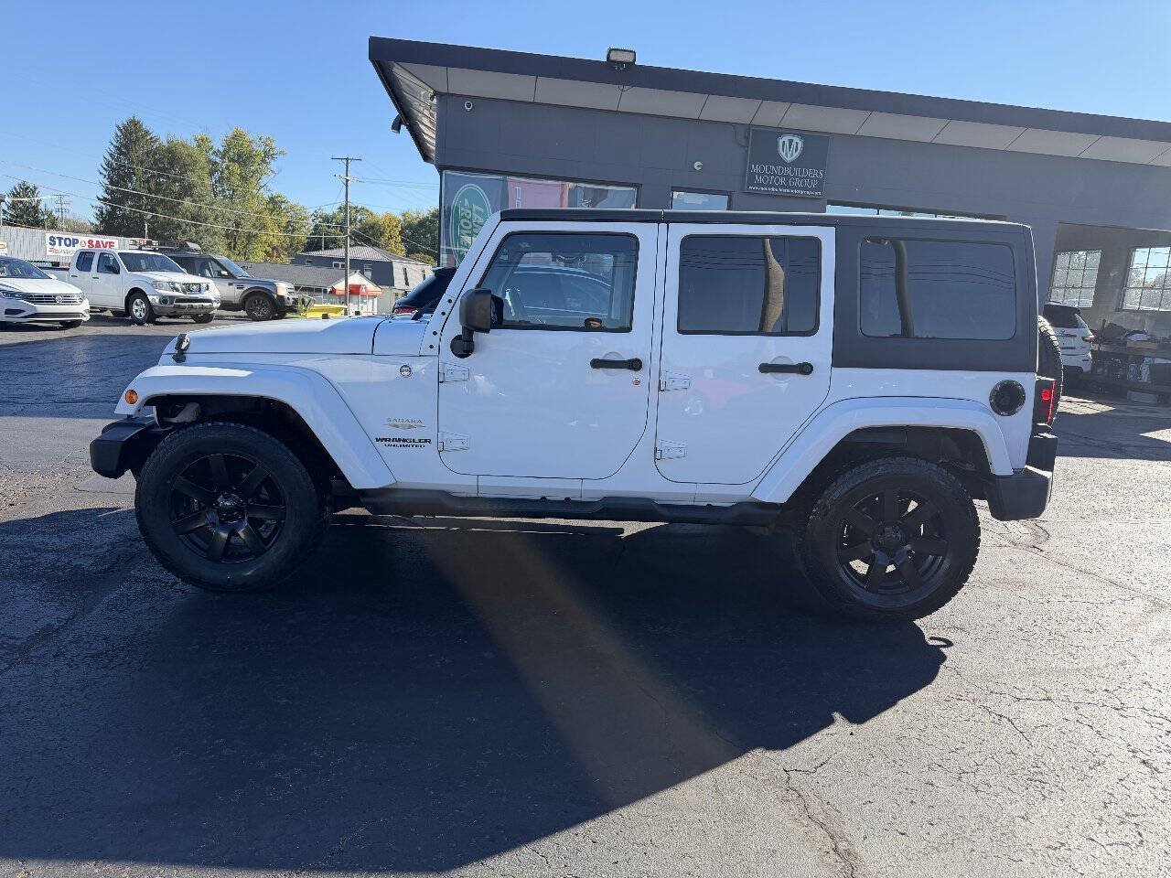 Used 2013 Jeep Wrangler Unlimited Sahara w/ Connectivity Group AWD/4WD image 3
