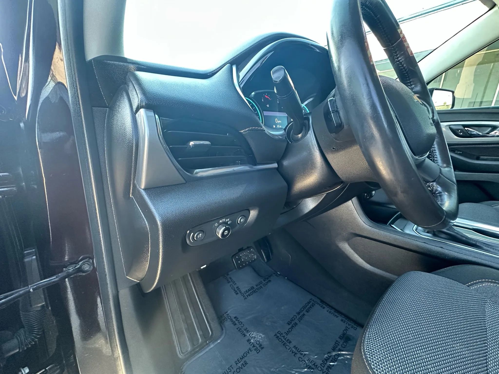 Used 2020 Chevrolet Traverse LT FWD image 12