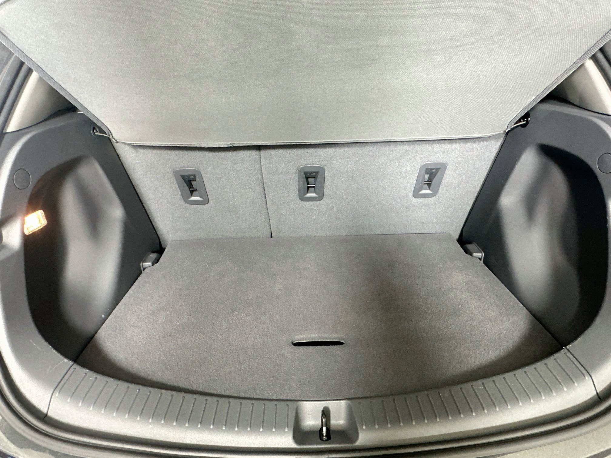 Used 2017 Chevrolet Bolt Premier FWD image 27