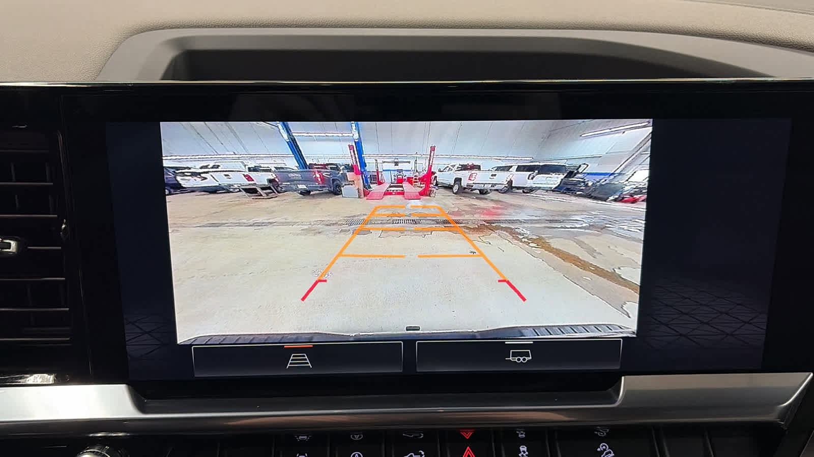 Used 2023 GMC Sierra 1500 SLT image 16