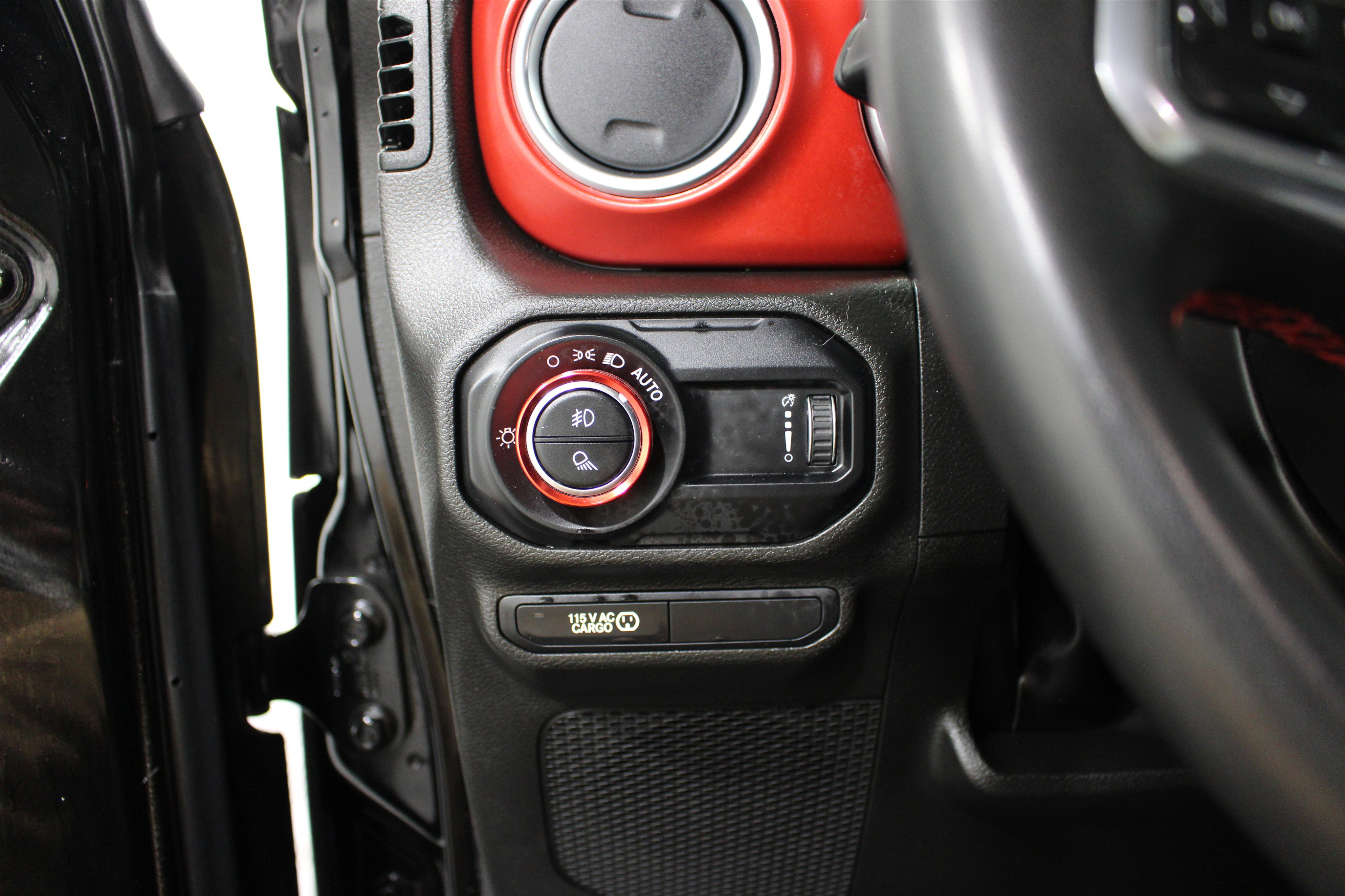 Used 2023 Jeep Gladiator Rubicon w/ LED Lighting Group image 9