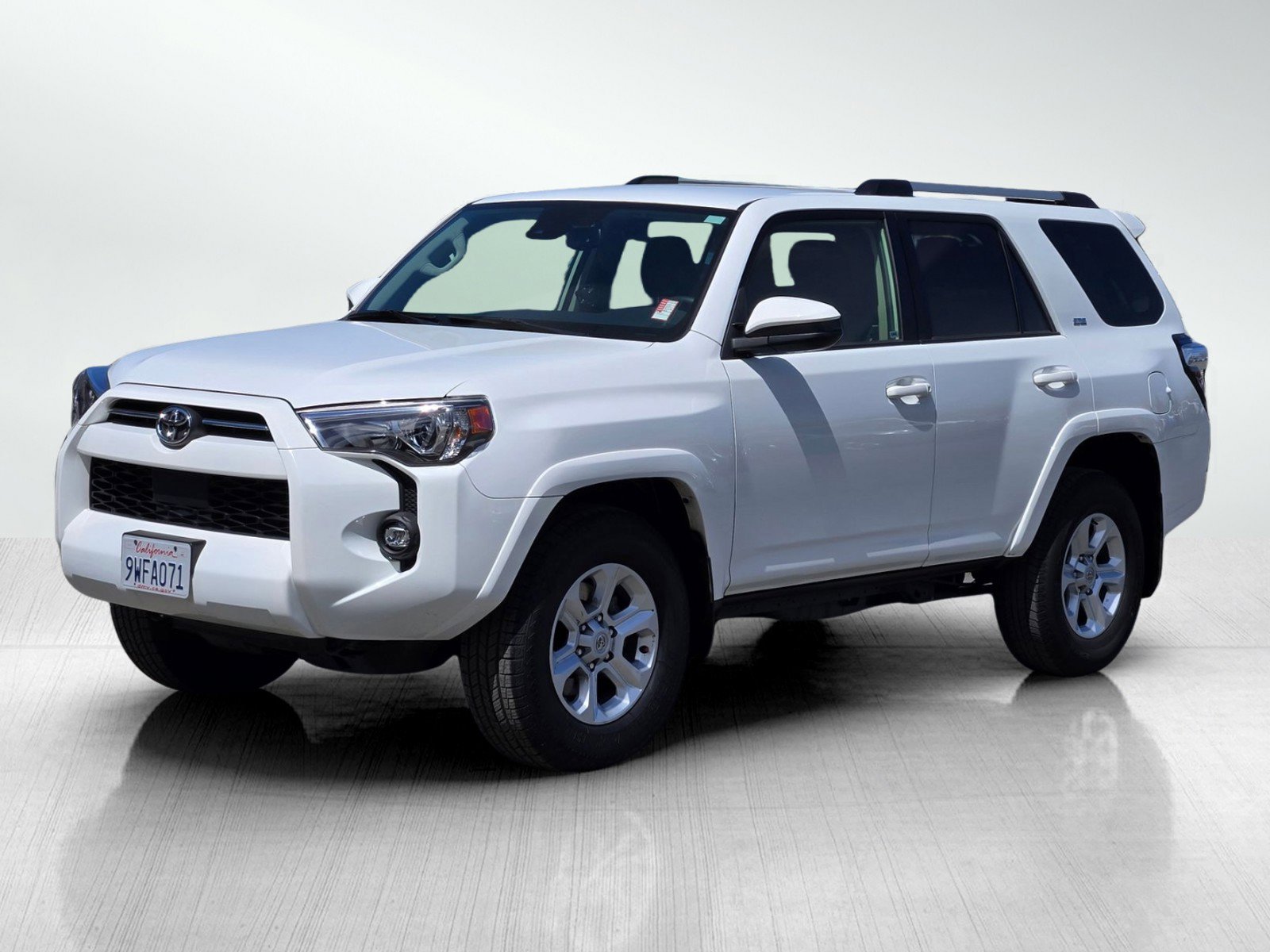 Used 2024 Toyota 4Runner SR5 RWD image 8