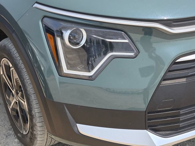 Certified 2024 Kia Niro EX FWD image 4