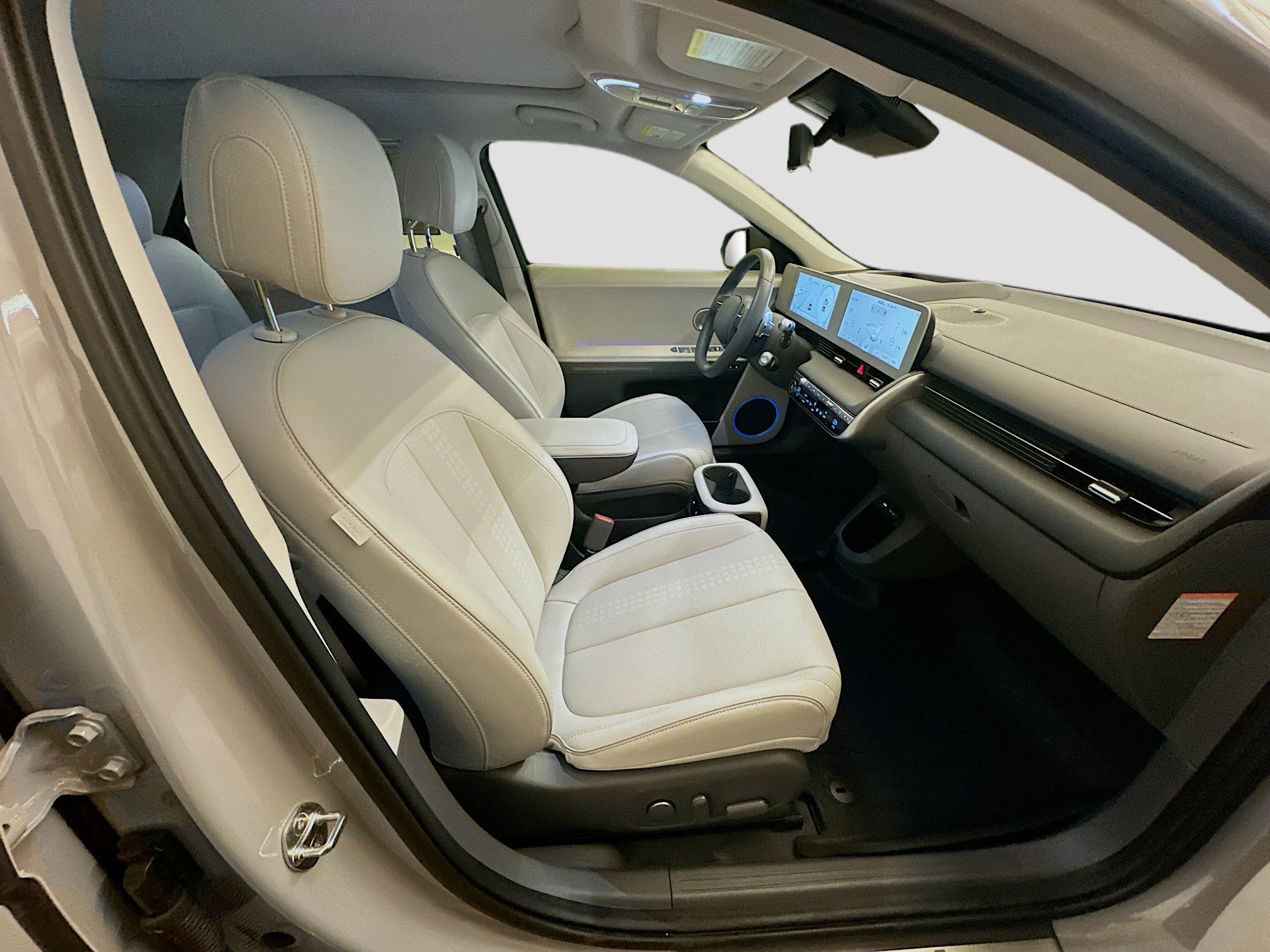 Used 2024 Hyundai Ioniq 5 Limited AWD/4WD image 32