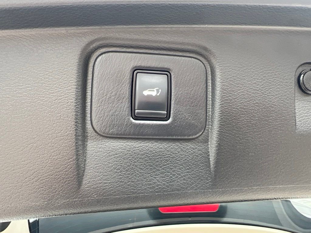 Used 2018 Nissan Murano SL w/ Cargo Package FWD image 14
