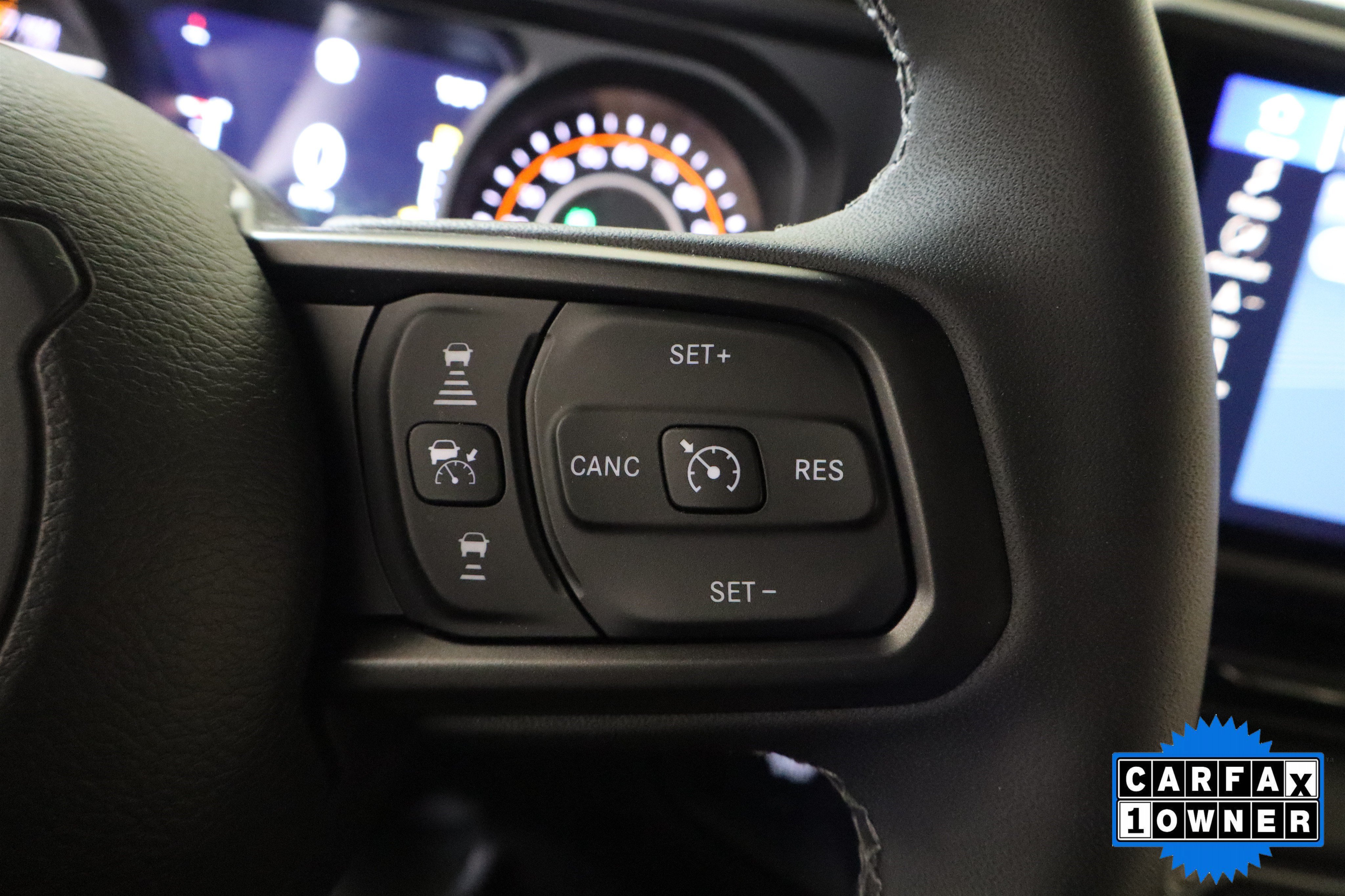 Used 2025 Jeep Gladiator Mojave w/ Safety Group AWD/4WD image 30