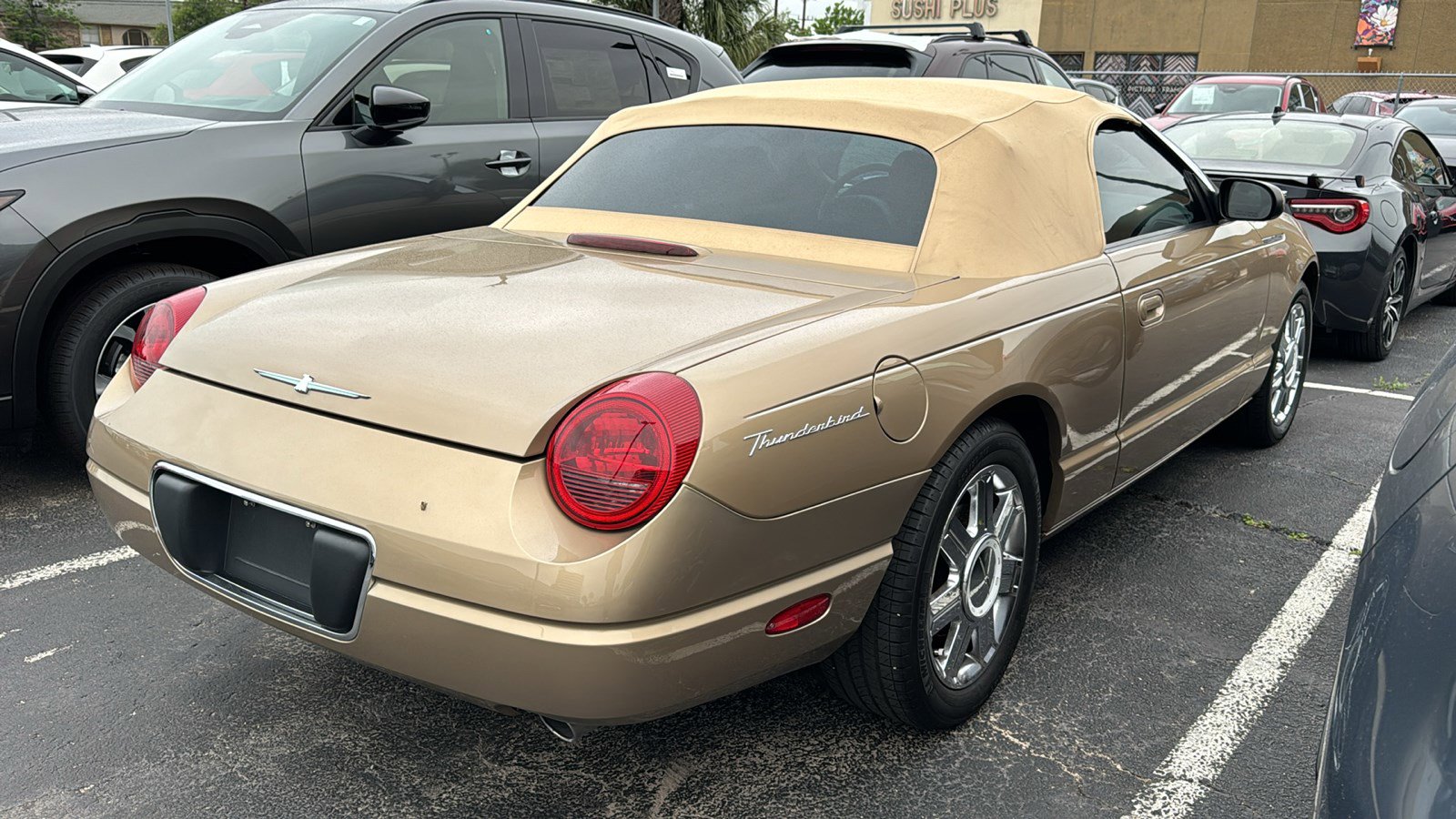 Used 2005 Ford Thunderbird image 6
