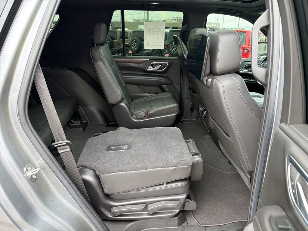 Used 2021 Chevrolet Tahoe Z71 w/ Rear Media and Nav Package image 21