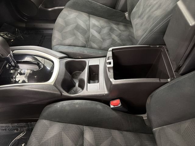 Used 2015 Nissan Rogue SV image 23