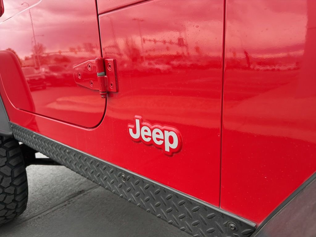 Used 2004 Jeep Wrangler Rubicon w/ Dual Top Group image 19