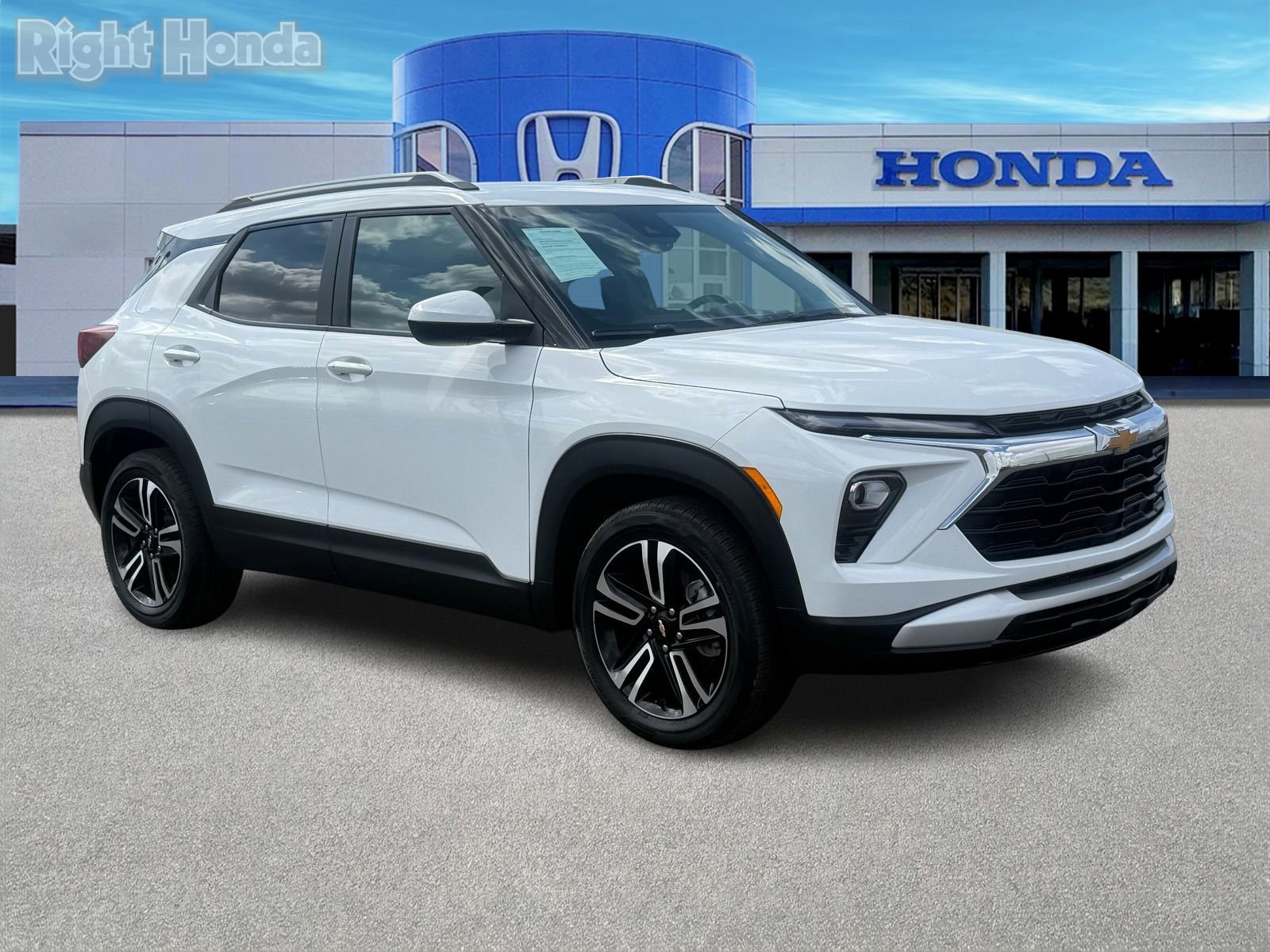 Used 2024 Chevrolet TrailBlazer LT w/ Convenience Package image 10