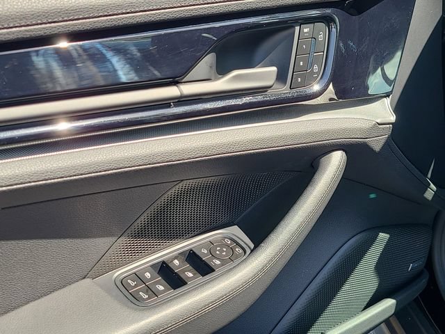 Used 2025 Porsche Panamera w/ Premium Package RWD image 34
