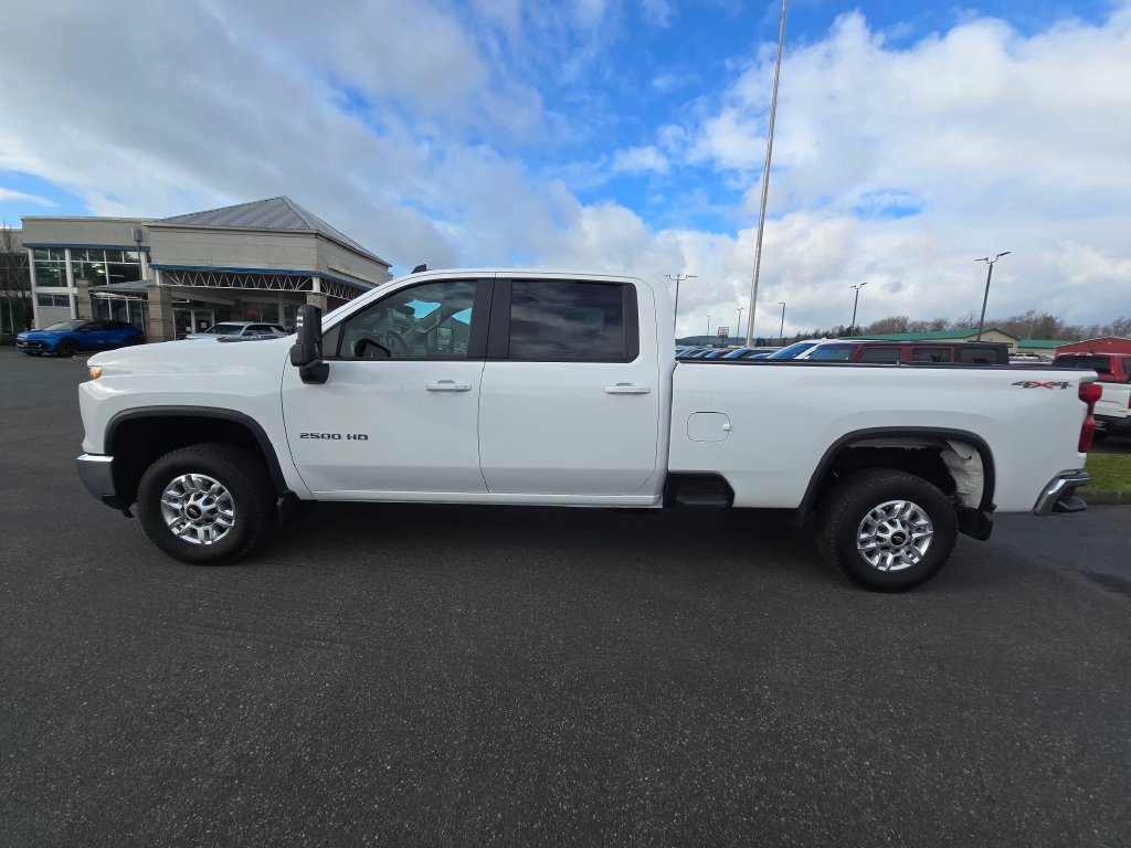 Used 2025 Chevrolet Silverado 2500 LT w/ Convenience Package AWD/4WD image 6