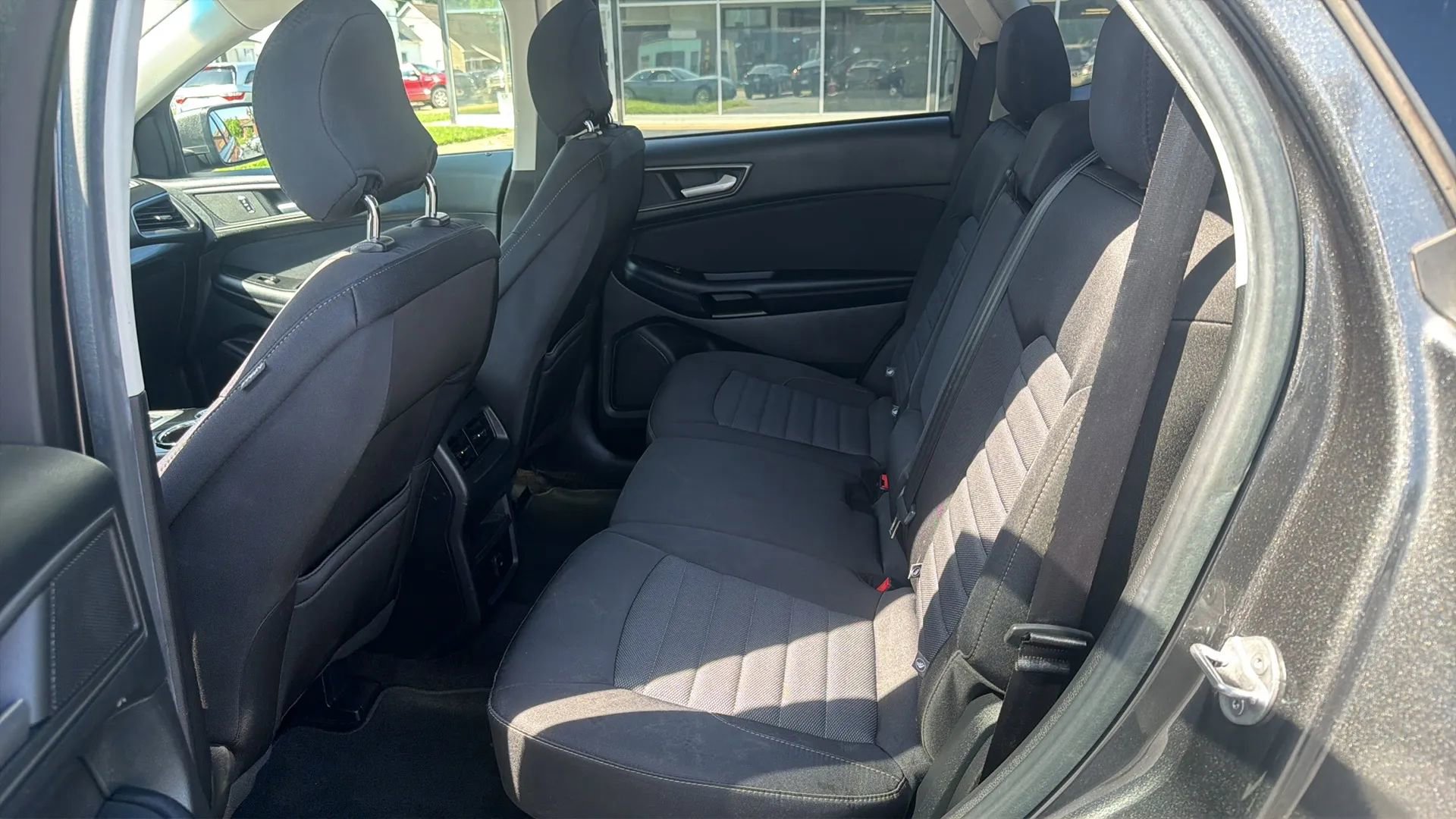 Used 2016 Ford Edge SE FWD image 10