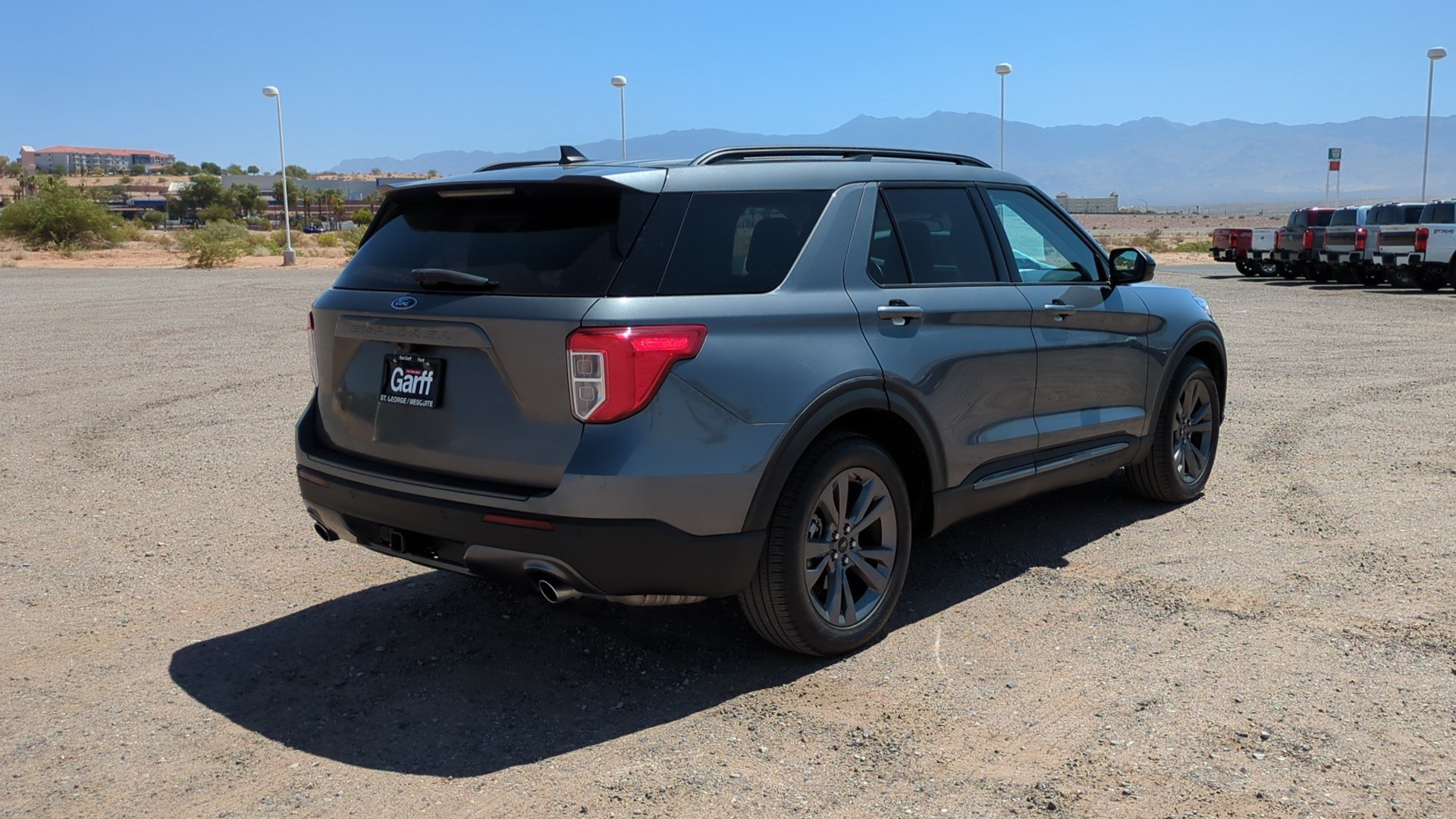 Used 2023 Ford Explorer XLT w/ Equipment Group 202A RWD image 3