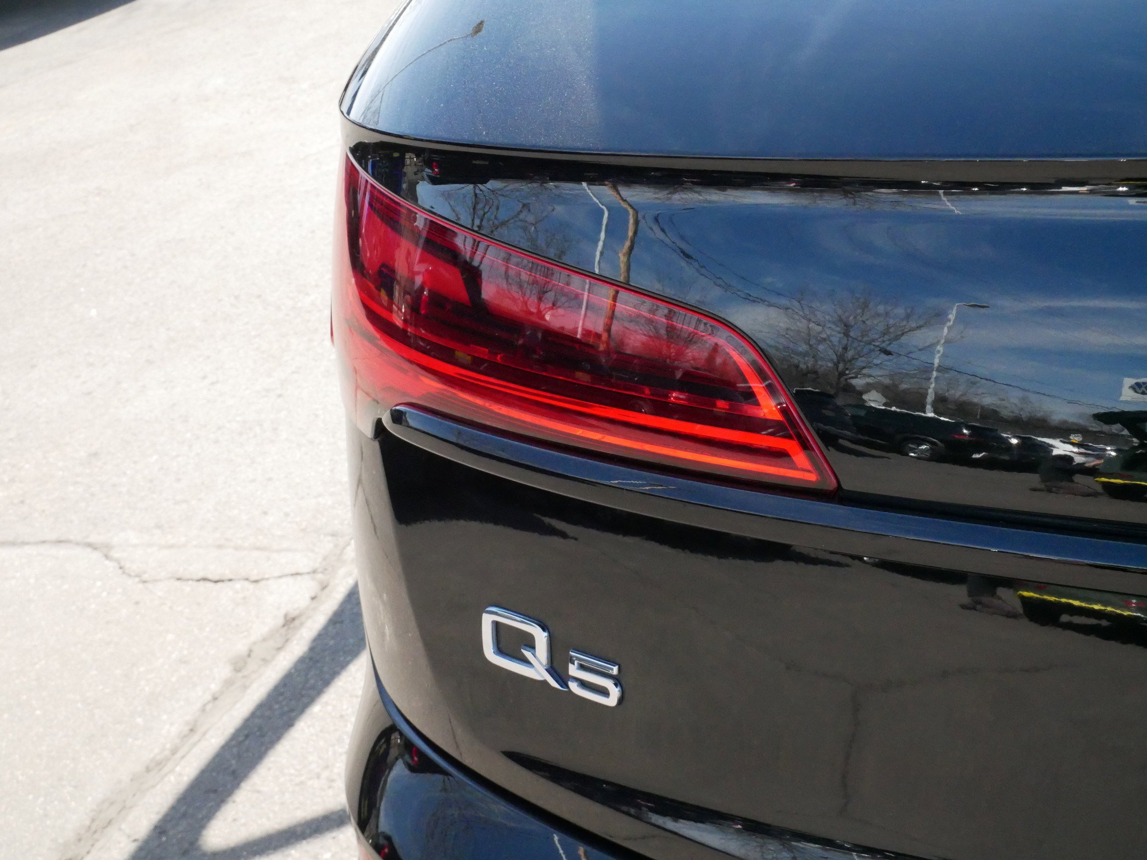 Used 2025 Audi Q5 2.0T Premium w/ Convenience Plus Package image 17