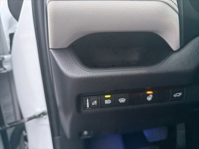 Used 2024 Toyota RAV4 XLE Premium image 8