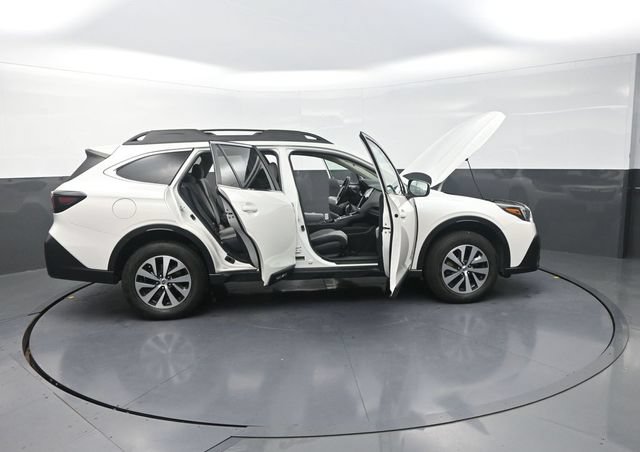 Used 2022 Subaru Outback Premium AWD/4WD image 39