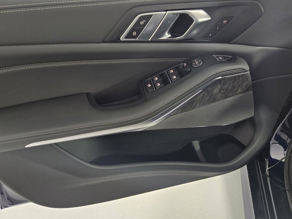 New 2026 BMW X5 xDrive40i w/ M Sport Package image 16