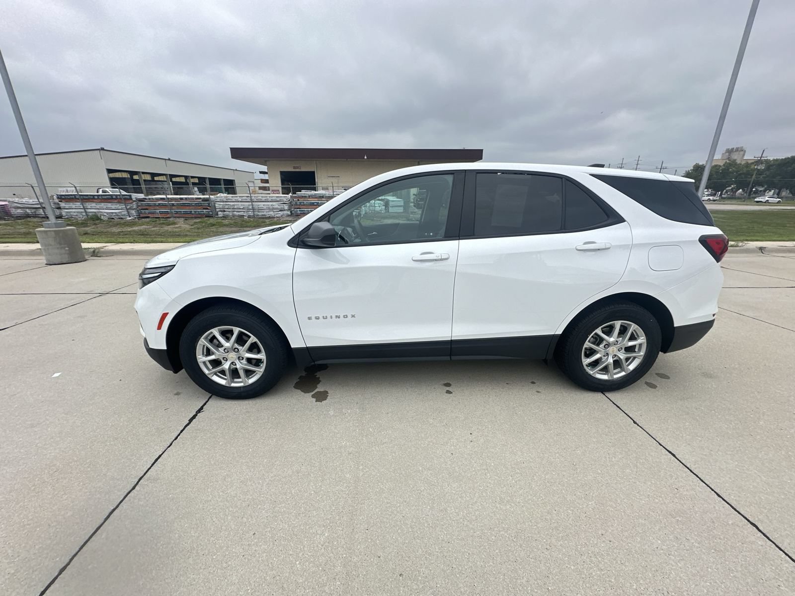 Certified 2024 Chevrolet Equinox LS w/ LS Convenience Package AWD/4WD image 11