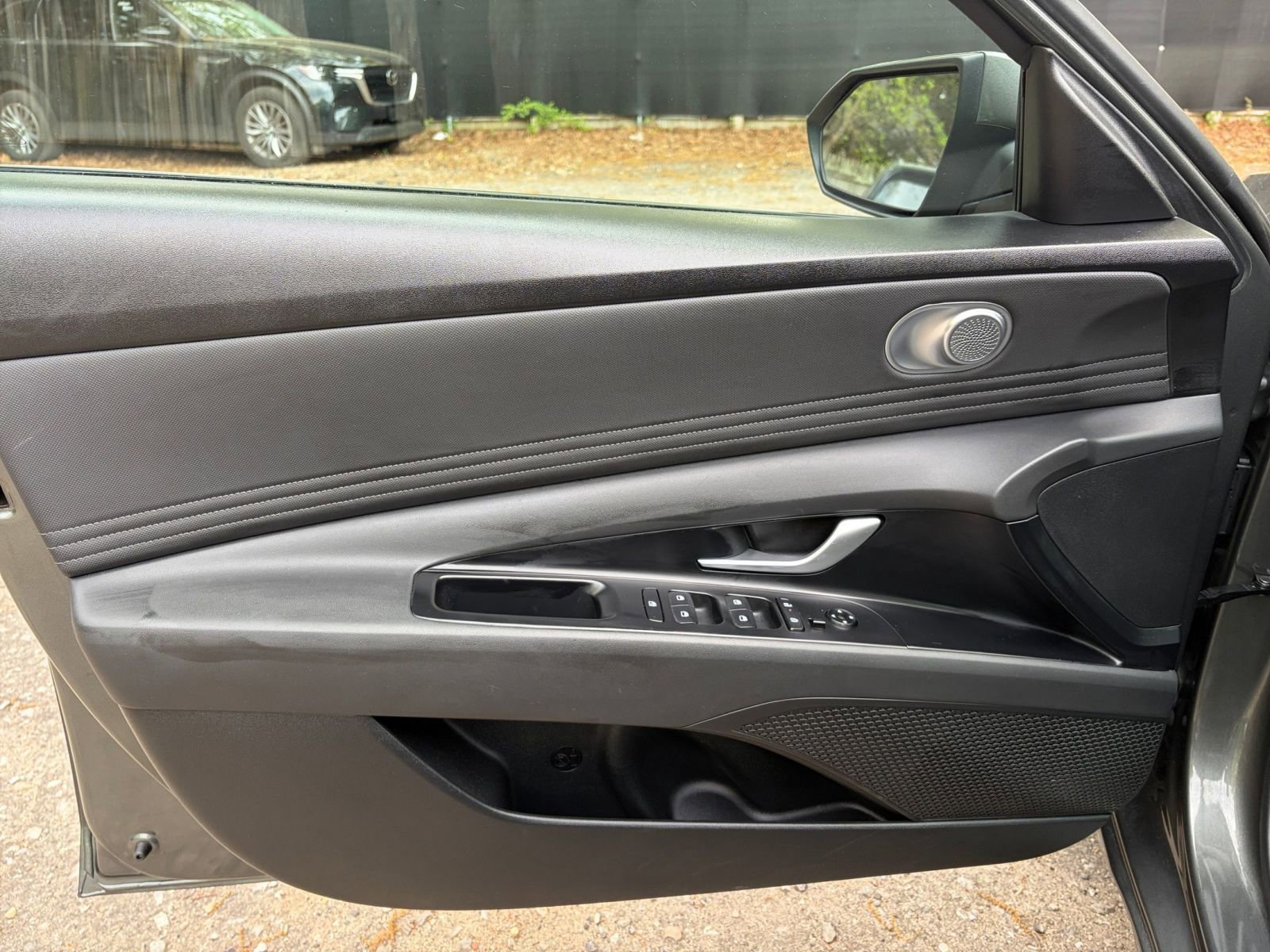 Used 2025 Hyundai Elantra SEL FWD image 18